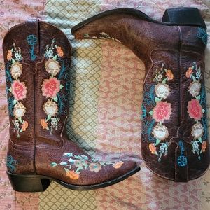 Macie Bean pointed toe boots